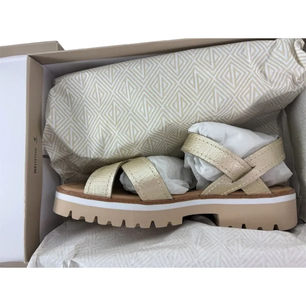 Donald J. Pliner brand donald